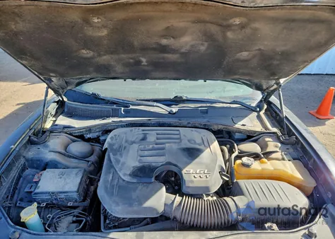 2018 Dodge Charger Sxt Plus z USA, uszkodzony, nr VIN 2C3CDXHG7JH281341